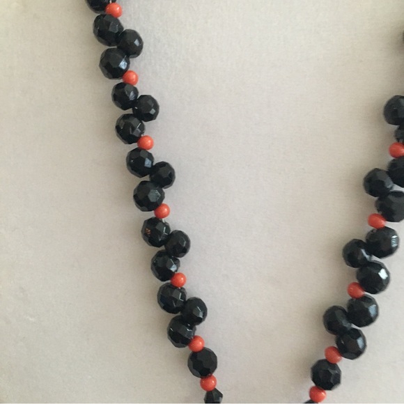 Beaded Necklace With Vintage Reversible Cloisonné Pendant - Picture 11 of 12